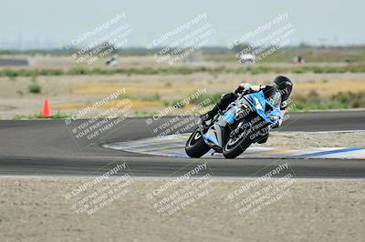 media/Apr-18-2025-TrackDaz (Fri) [[45f5874c44]]/C Group/Session 1 (Turn 7)/